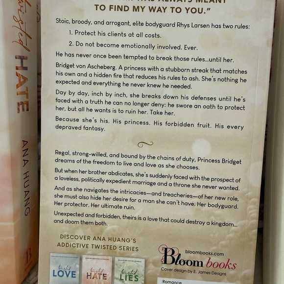 Twisted Series by Ana Huang - Set of 3 Books - Picture 4 of 7